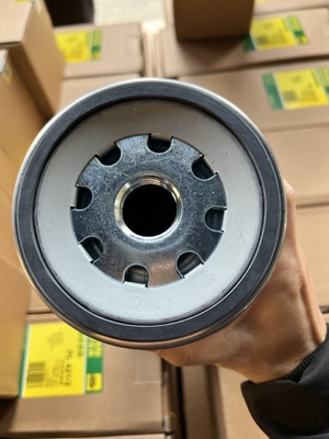 Howo A7 Fuel Oil Filter PL421 / 2 WG9925550212 VG1092080052 for Sinotruk MC11 Engine