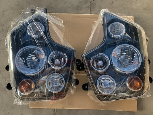 2005- Sinotruk Howo A7 Right Headlight Assembly WG9716720002 with OEM Standard Size