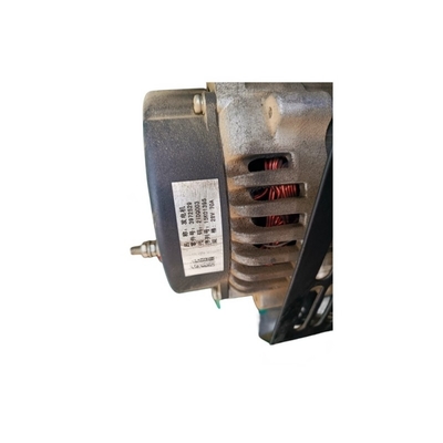 Truck Model Howo Genuine 28V 70A Alternator 3972529 for Sinotruk Engine Spare Parts