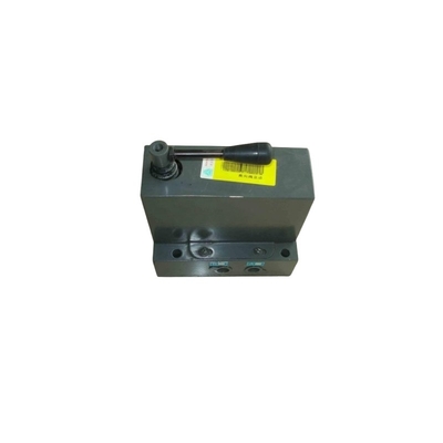 Truck Body Parts 162*156*92mm Hydraulic Hand Pump for Sinotruk HOWO Truck Cab Lifting Pump
