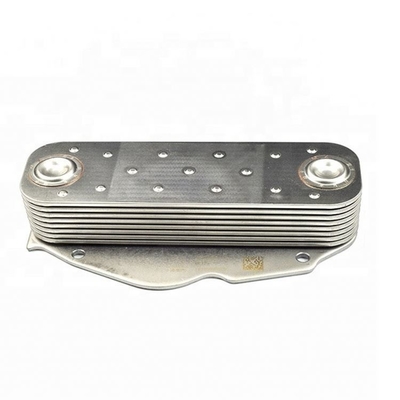 Sinotruk HOWO Engine Parts Oil Cooler Core VG1500010334 with OE NO. HOWO